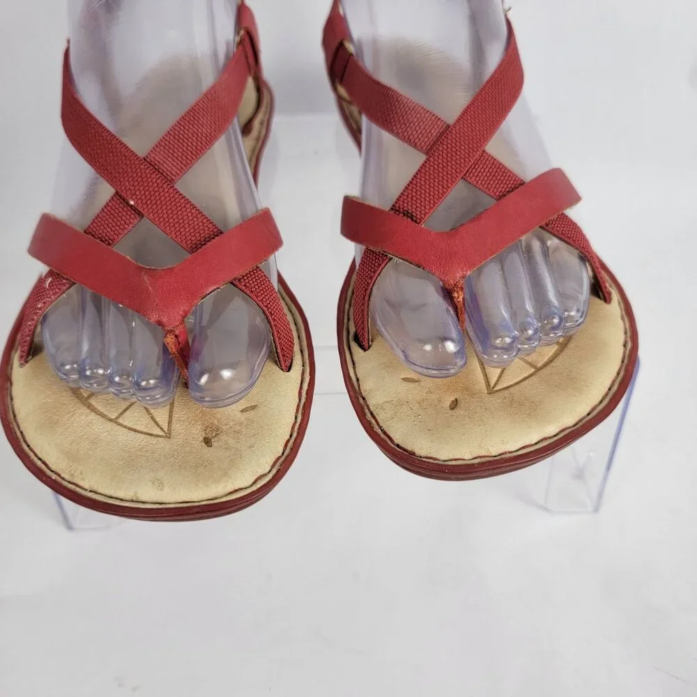 BORN Women's 8 Red Strappy Summer Sandals Flats Leather Boho Casual - Picture 3 of 12